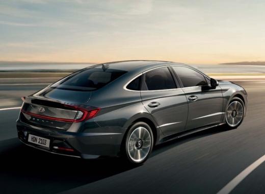 هيونداي سوناتا 2023 – لون كحلي